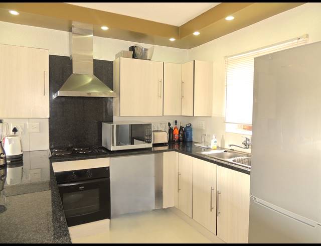 3 BEDROOM TOWNHOUSE FOR SALE IN WILGEHEUWEL